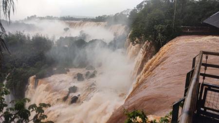 After the opening, the Iguazú National Park will be closed again due to the flood